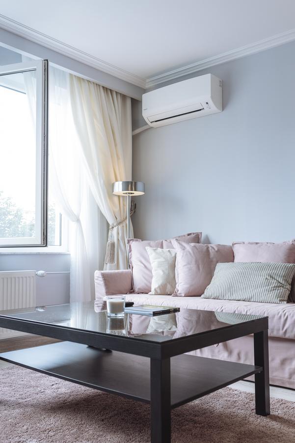 Luxury City Centre Apartment Бухарест Экстерьер фото